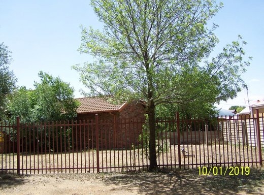 3 Bedroom House To Rent In Pellissier Bloemfontein South