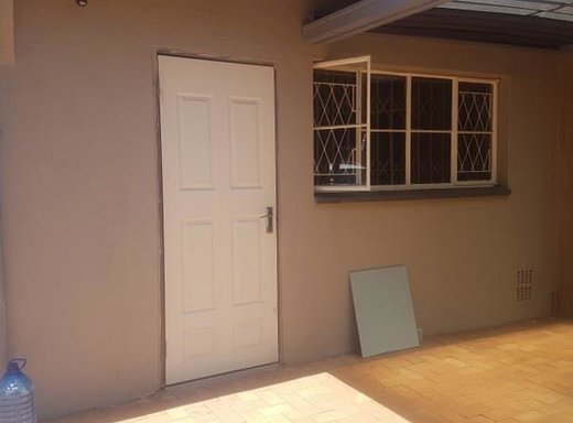 1 Bedroom Garden Cottage To Rent In Mulbarton Johannesburg