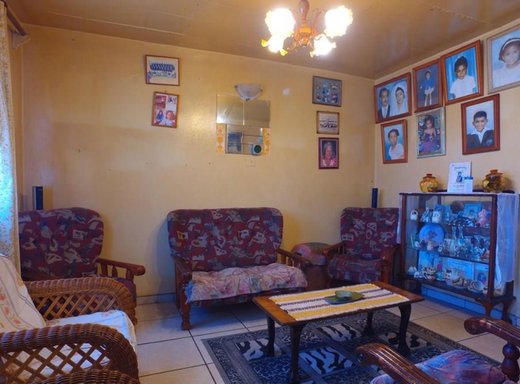 3 Schlafzimmer Haus zum Kauf in Belhar