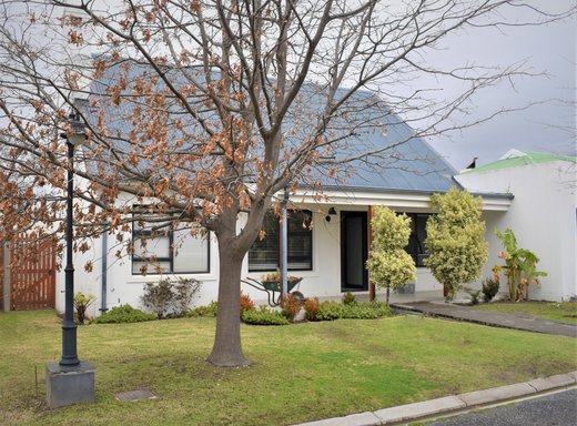 3 Schlafzimmer Haus zum Kauf in Villiersdorp