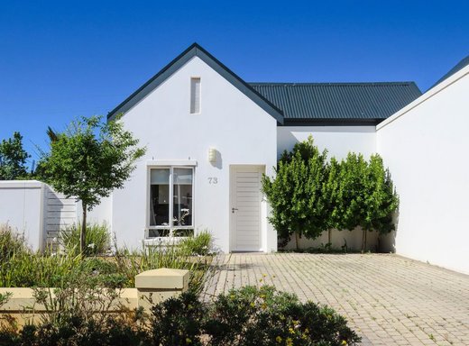 3 Schlafzimmer Haus zum Kauf in Koelenbosch Country Estate