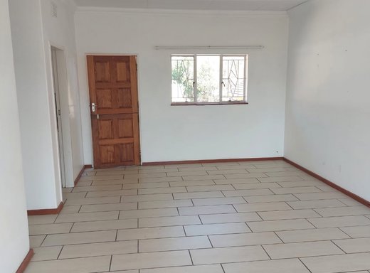 2 Schlafzimmer Wohnung zum Kauf in Stilfontein