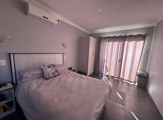1 Schlafzimmer Etagenwohnung zur Miete in Kathu