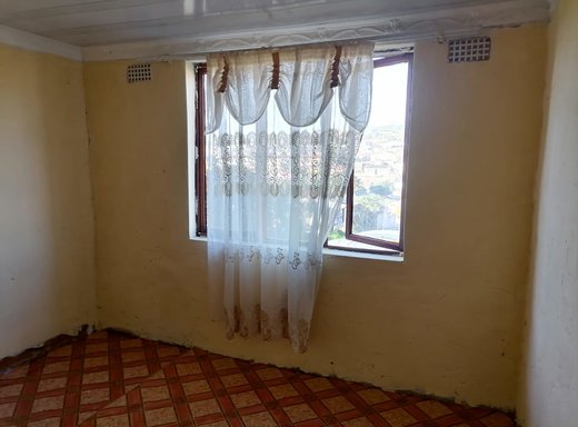 3 Schlafzimmer Haus zur Miete in Kwamashu