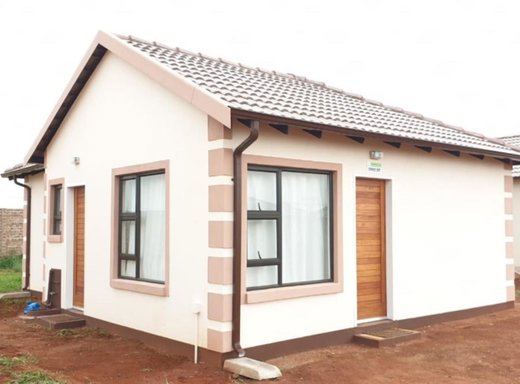3 Schlafzimmer Haus zum Kauf in Daggafontein