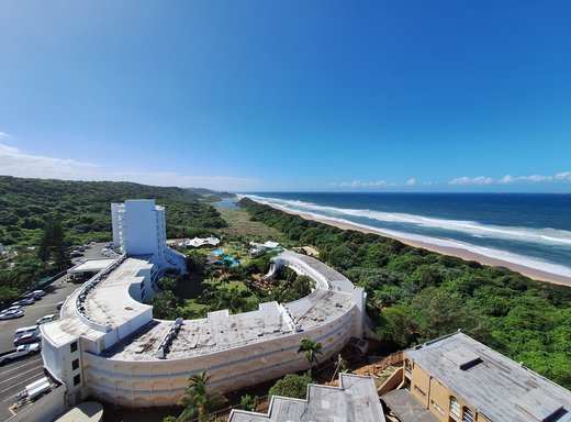 3 Schlafzimmer Penthouse zur Miete in Umhlanga Central