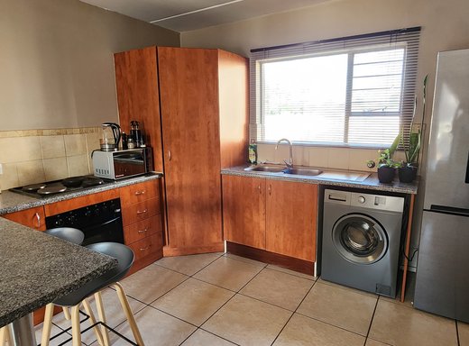 2 Schlafzimmer Wohnung zum Kauf in Kleinfontein