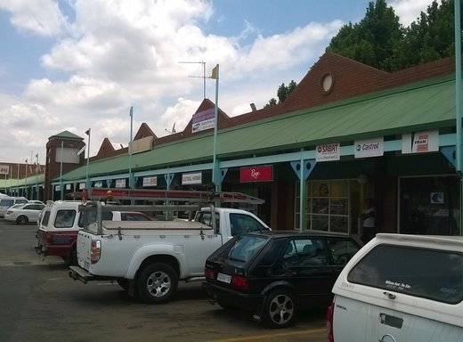 Einzelhandel zur Miete in Protea North