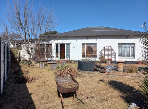 2 Schlafzimmer Haus zum Kauf in Randfontein Central