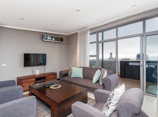 3 Schlafzimmer Penthouse zur Miete in Cape Town City Centre