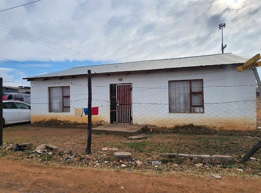 3 Schlafzimmer Haus zum Kauf in Aloevale
