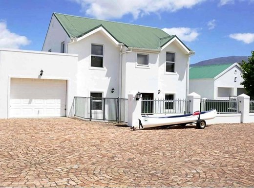 4 Schlafzimmer Haus zum Kauf in Villiersdorp