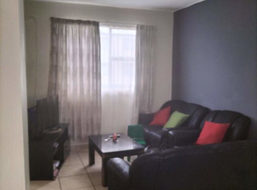 2 Schlafzimmer Wohnung zum Kauf in Madadeni