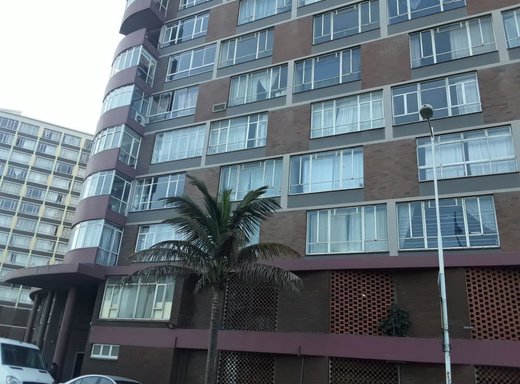 1 Schlafzimmer Etagenwohnung zum Kauf in Durban Central