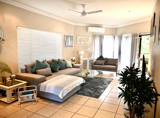 2 Schlafzimmer Reihenhaus zum Kauf in Simbithi Eco Estate