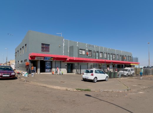 Einzelhandel zur Miete in Naledi