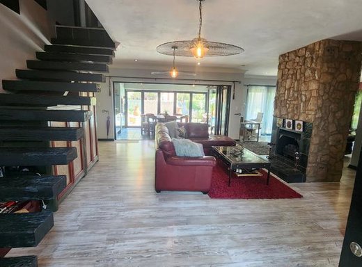 5 Schlafzimmer Haus zum Kauf in Zambezi Country Estate