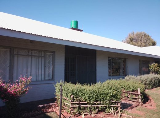4 Schlafzimmer Farm zum Kauf in Bultfontein