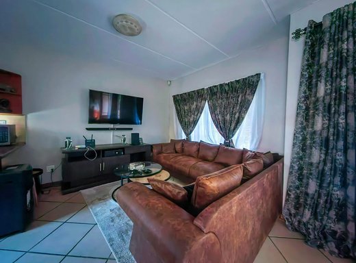 3 Schlafzimmer Duplex zum Kauf in Potchefstroom