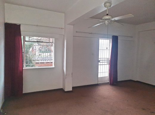 1 Schlafzimmer Etagenwohnung zum Kauf in Bloemfontein