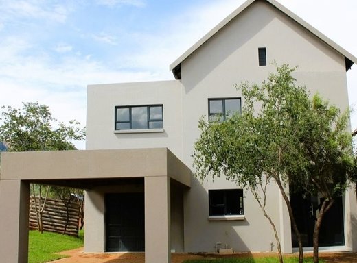 3 Schlafzimmer Duplex zum Kauf in Leloko Lifestyle & Eco Estate