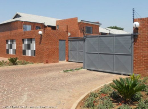 Wohnung zur Miete in Rietfontein