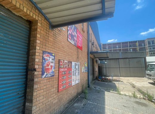 Lagerhalle zum Kauf in Pretoria West
