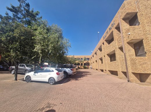 Büro zur Miete in Witbank Central