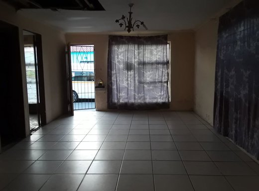 3 Schlafzimmer Haus zum Kauf in Victoria Mxenge