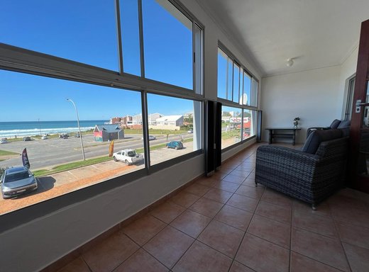 2 Schlafzimmer Wohnung zum Kauf in Ferreira Town