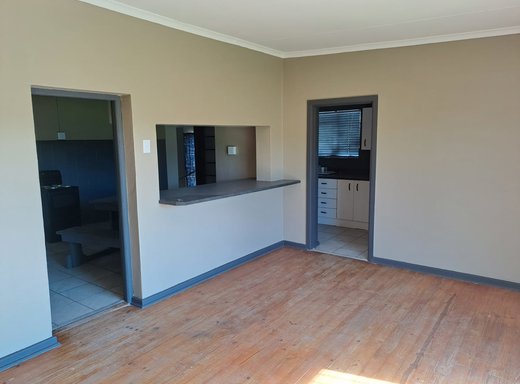 4 Schlafzimmer Haus zum Kauf in Retief