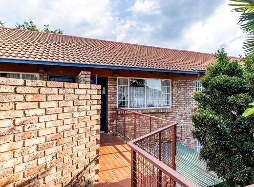 2 Schlafzimmer Einfamilienhaus zum Kauf in Rietfontein