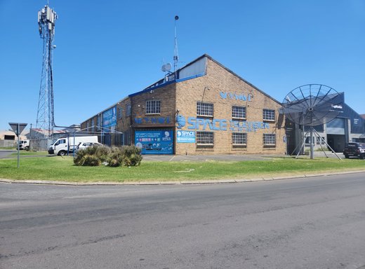 Lagerhalle zum Kauf in Brackenfell Industrial