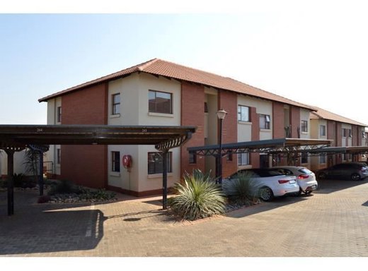 3 Schlafzimmer Reihenhaus zum Kauf in Pretoriuspark