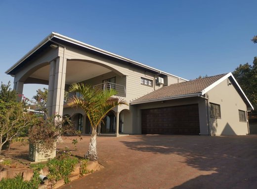 4 Schlafzimmer Haus zur Miete in Durban North