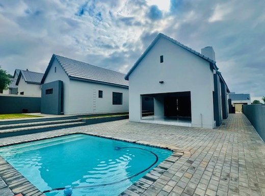4 Schlafzimmer Haus zum Kauf in Leloko Lifestyle & Eco Estate