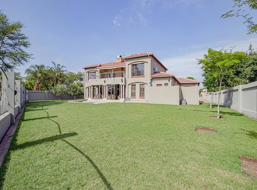 5 Schlafzimmer Haus zum Kauf in Zambezi Country Estate