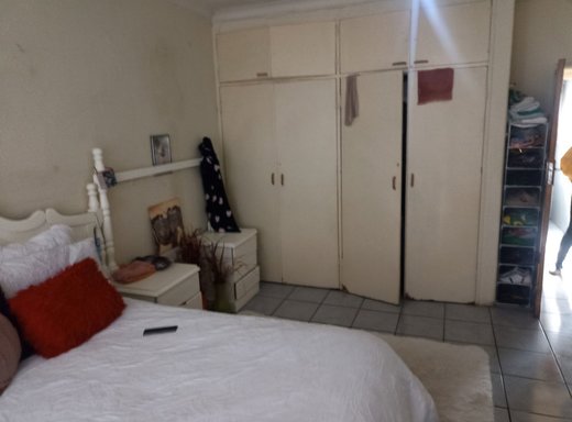 3 Schlafzimmer Wohnung zum Kauf in Brakpan Central