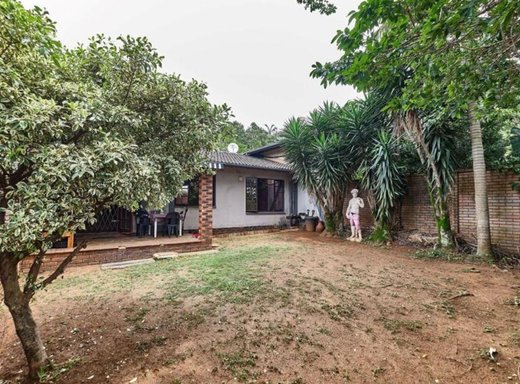 2 Schlafzimmer Einfamilienhaus zum Kauf in Amanzimtoti