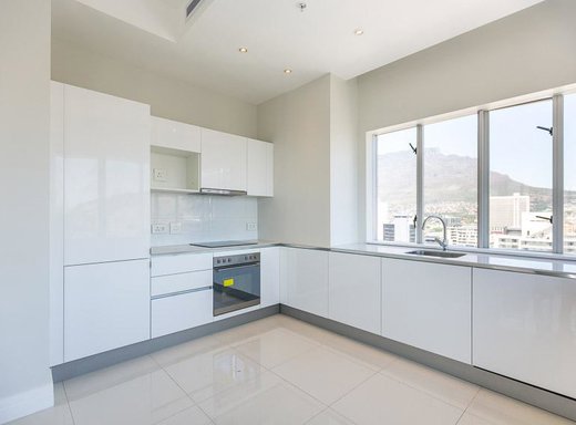 2 Schlafzimmer Wohnung zur Miete in Cape Town City Centre