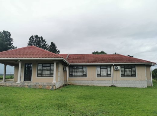 4 Schlafzimmer Haus zum Kauf in Ulundi
