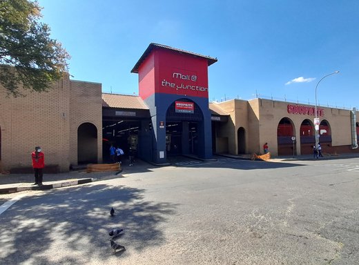 Einzelhandel zur Miete in Rosettenville
