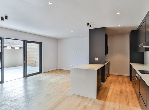 3 Schlafzimmer Wohnung zum Kauf in Rondebosch