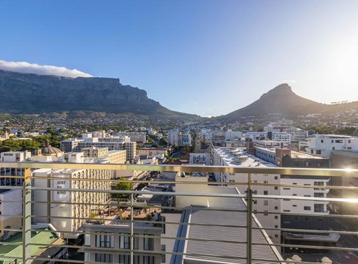 2 Schlafzimmer Wohnung zum Kauf in Cape Town City Centre