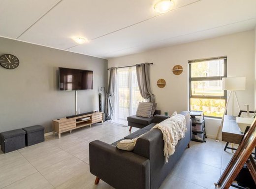 2 Schlafzimmer Wohnung zum Kauf in Eersterivier Industria