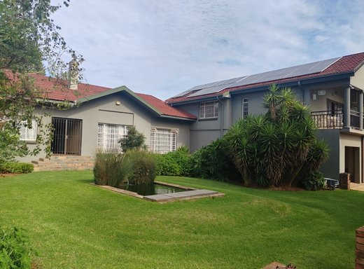 6 Schlafzimmer Haus zum Kauf in Elandsfontein SH