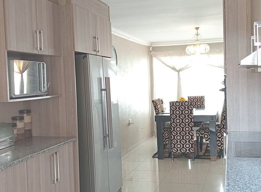 3 Schlafzimmer Haus zum Kauf in Mahlasedi Park
