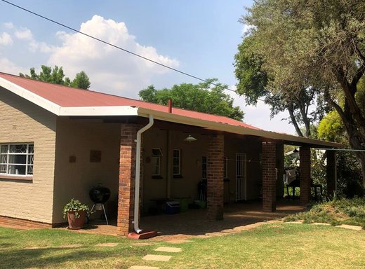 3 Schlafzimmer Haus zur Miete in Modderfontein