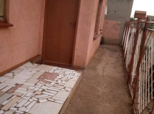 2 Schlafzimmer Haus zum Kauf in Vosloorus