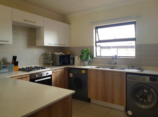2 Schlafzimmer Wohnung zum Kauf in Modderfontein